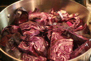 Bacon & Apple Braised Cabbage | AmandaNaturally.com