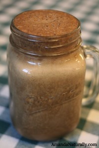 Chocolate Smoothie (with hidden spinach!) | dairy free, vegan, paleo | AmandaNaturally.com