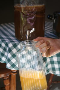 Homemade Kombucha | AmandaNaturally.com
